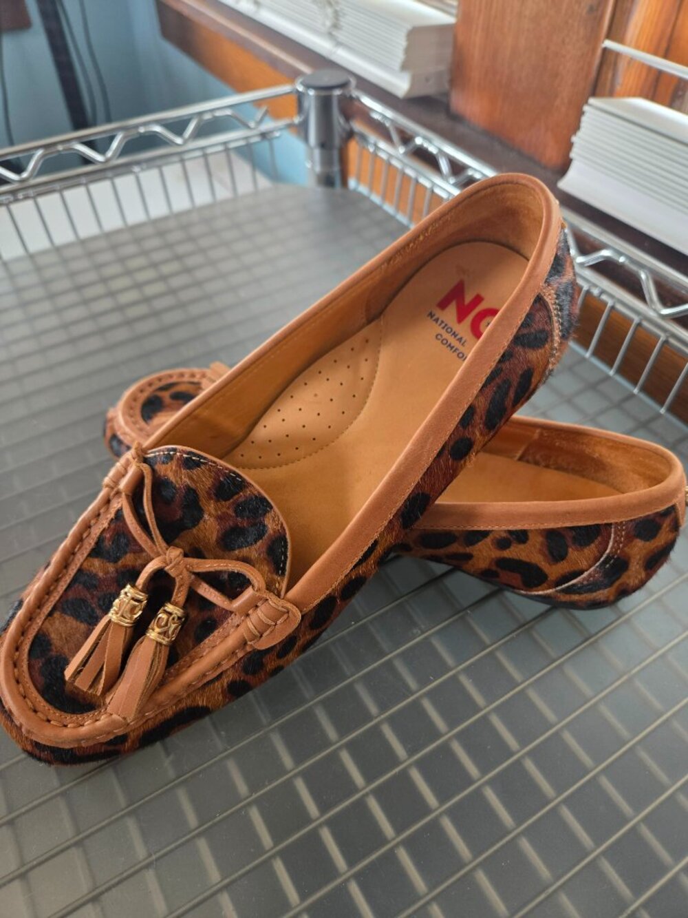 National Comfort Shell Suede Loafer Leopard Calf Size 9